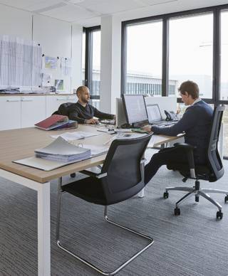 Les Maçons Parisiens, individual and collective workspaces