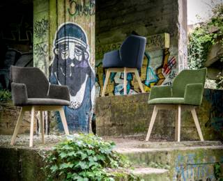 Edito natural wood chair