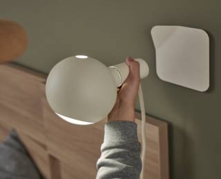 Cream Iridescent Magnetic lamp
