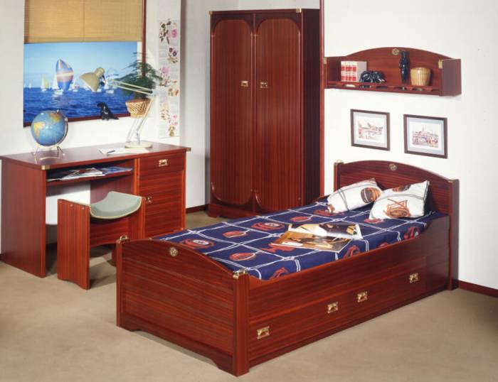 Uno de nuestros famosos dormitorios con temática marinera que invita a viajar y a soñar